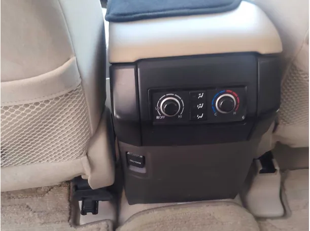 Car image 26