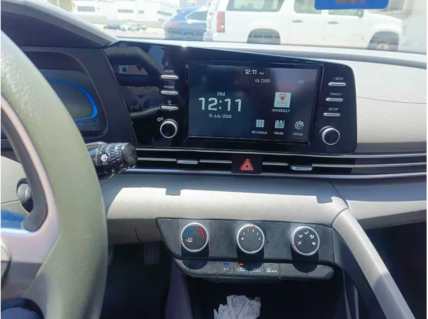 Car image 21