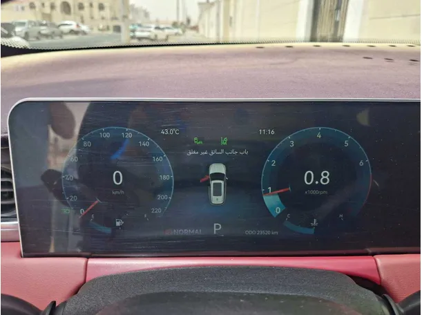 Car image 15