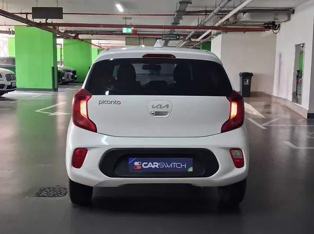 Car image 6