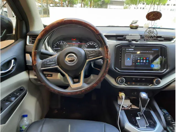 Car image 17