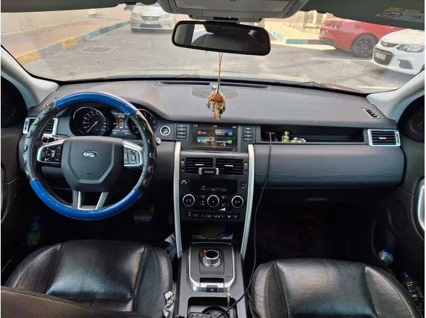 Car image 16