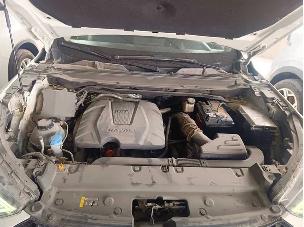 Car image 25