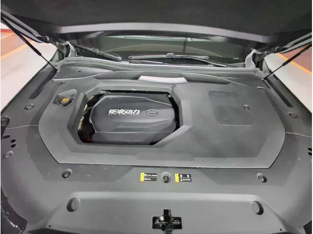 Car image 13