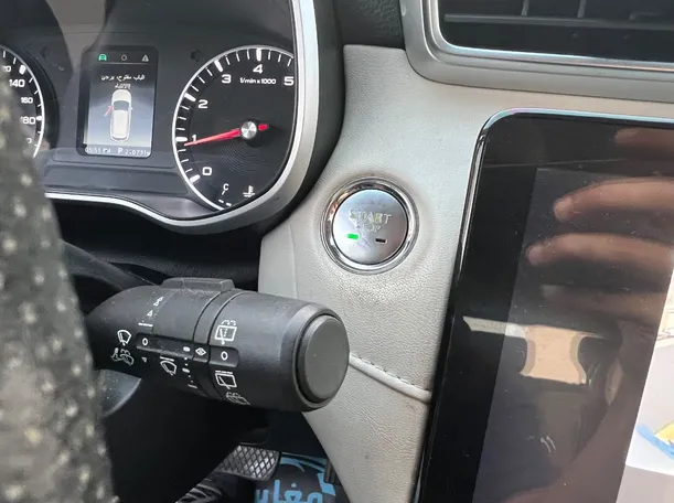 Car image 26