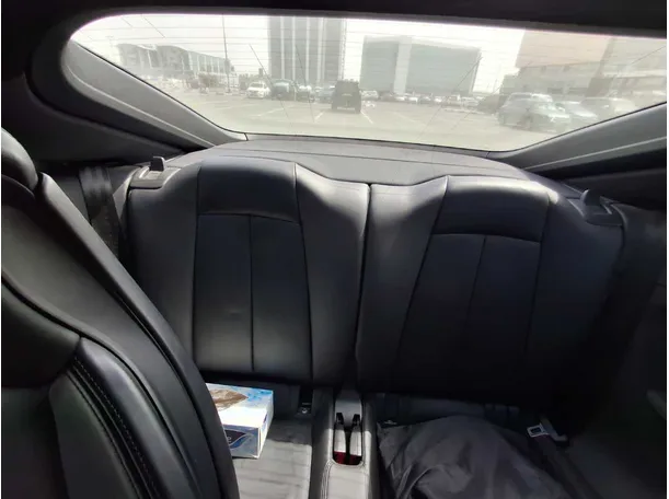 Car image 10