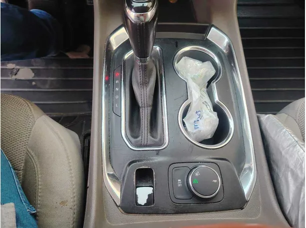 Car image 28