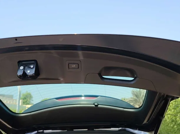 Car image 38