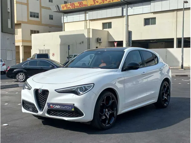 2023 الفا روميو ستلفيو في الإمارات