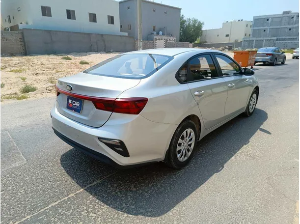 Car image 5