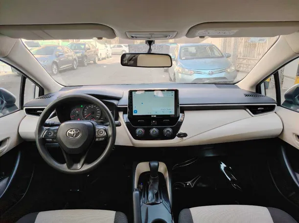 Car image 17