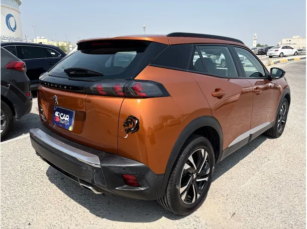 Car image 5