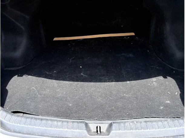 Car image 25