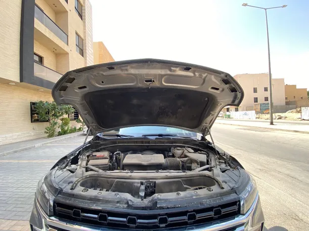 Car image 25