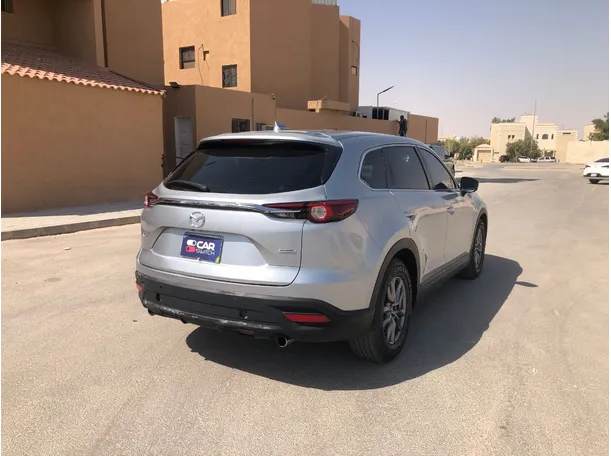 Car image 5