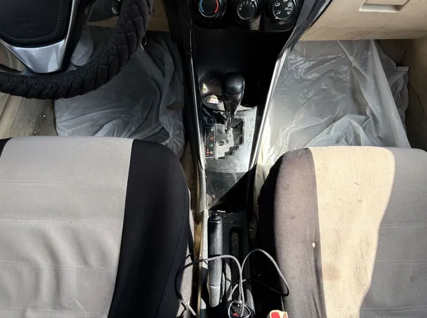 Car image 17