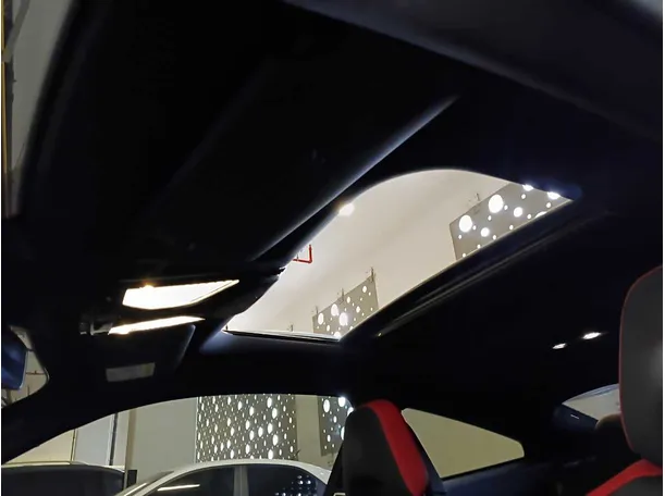 Car image 27