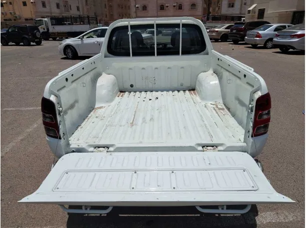 Car image 23
