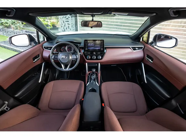 Car image 8