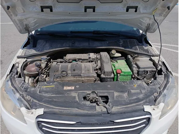 Car image 11