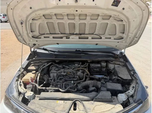 Car image 25