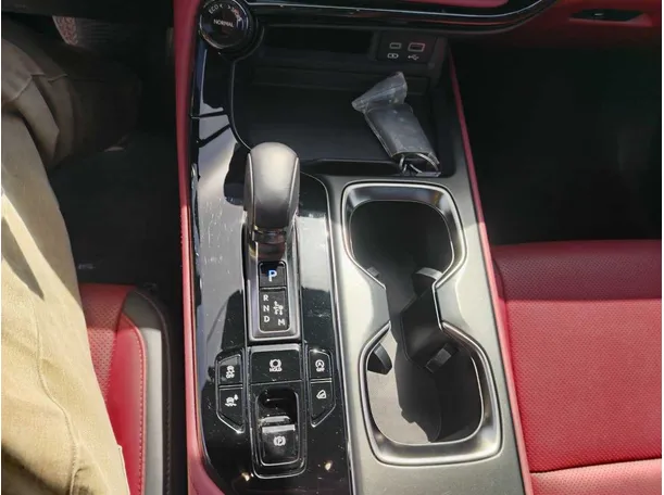 Car image 23