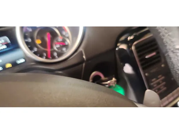 Car image 25