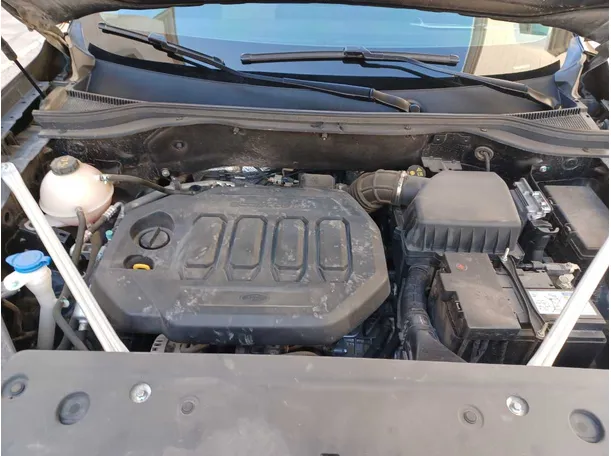 Car image 26