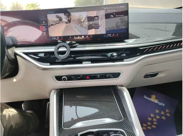 Car image 26
