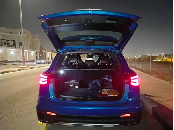 Car image 30