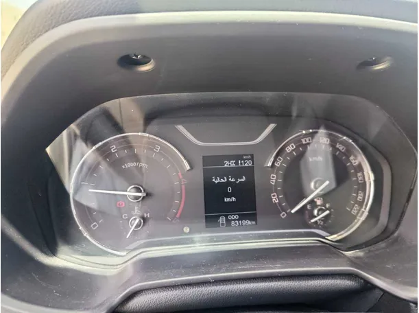 Car image 24