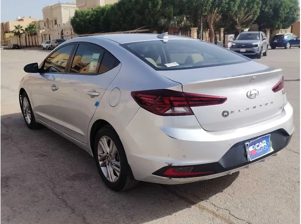 Car image 7