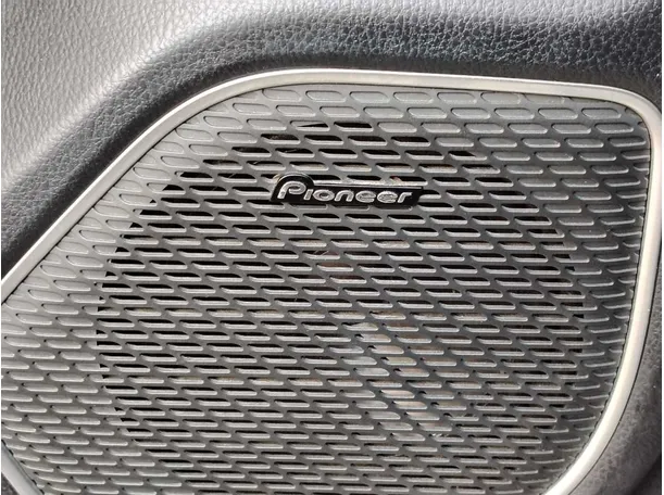Car image 31