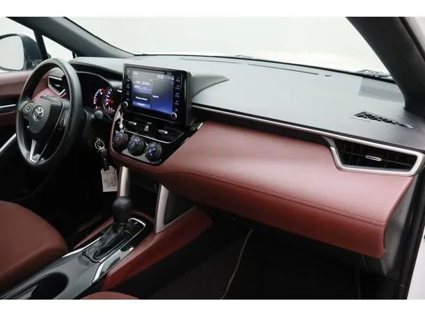 Car image 10