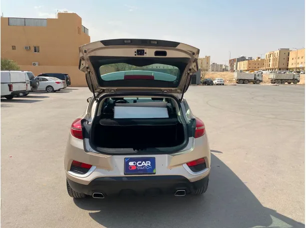 Car image 21