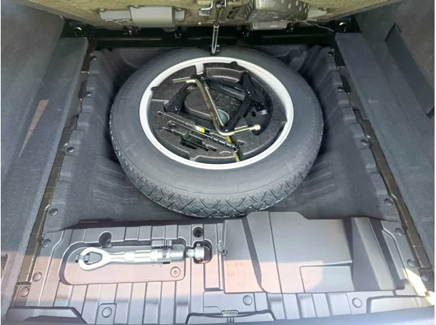 Car image 41