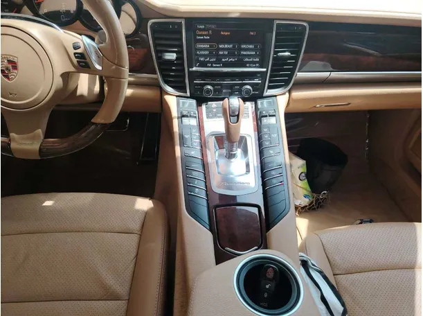 Car image 23
