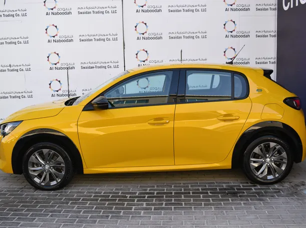 Car image 8