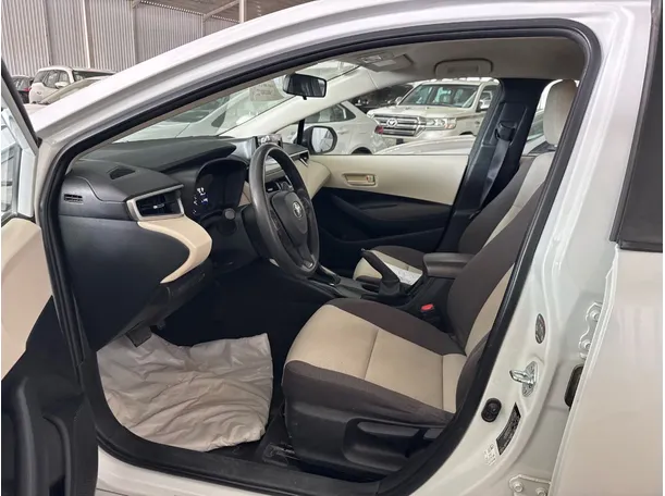 Car image 9