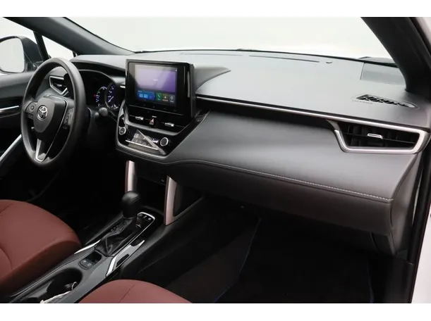 Car image 10