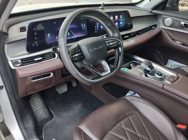 Car image 11