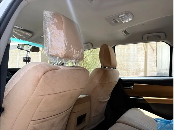 Car image 17