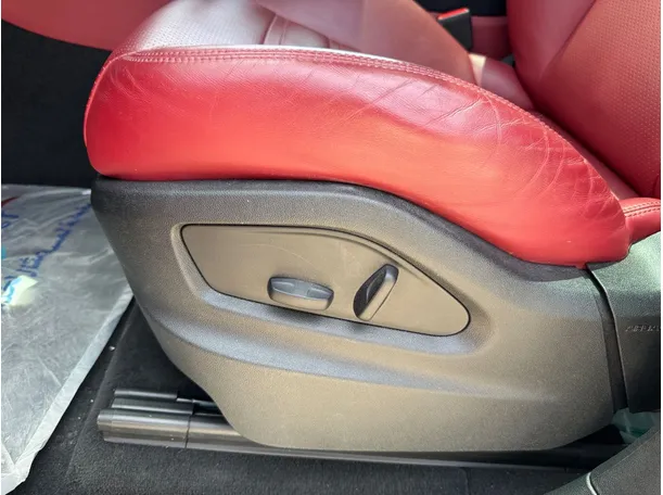 Car image 24