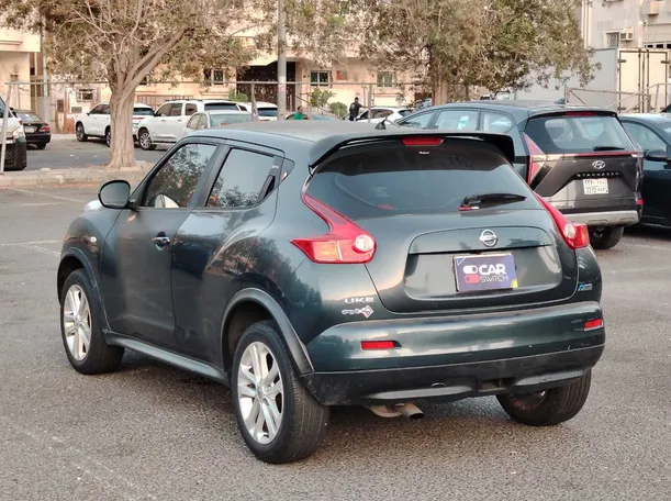 Car image 7