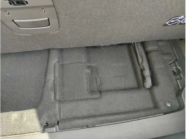 Car image 42