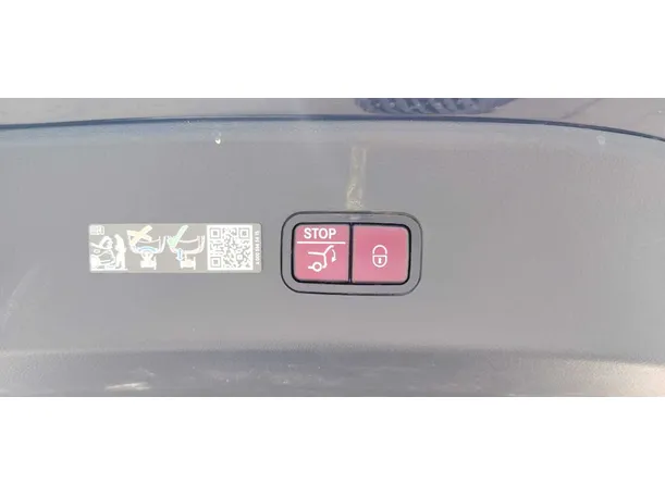 Car image 28