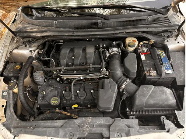 Car image 24