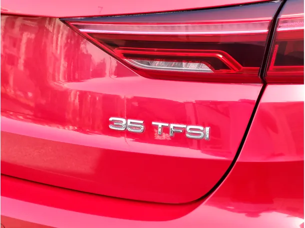 Car image 37