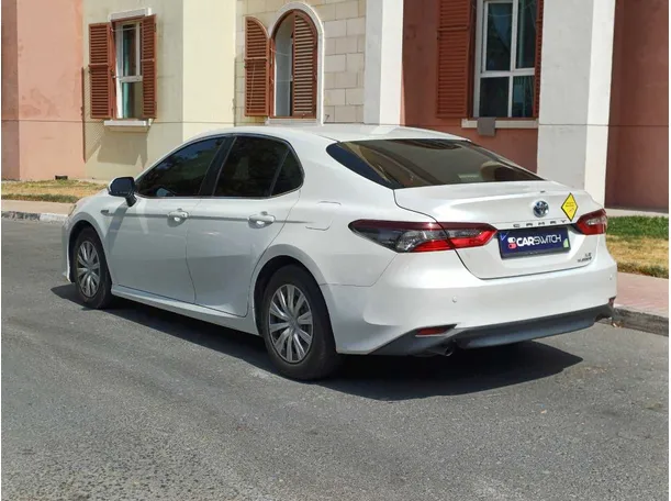 Car image 7