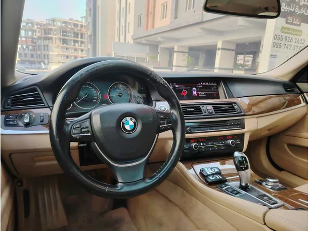 Car image 26